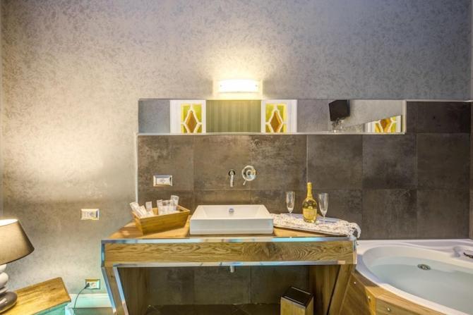 Smart Lux Roma Veneto Hotel ภายนอก รูปภาพ