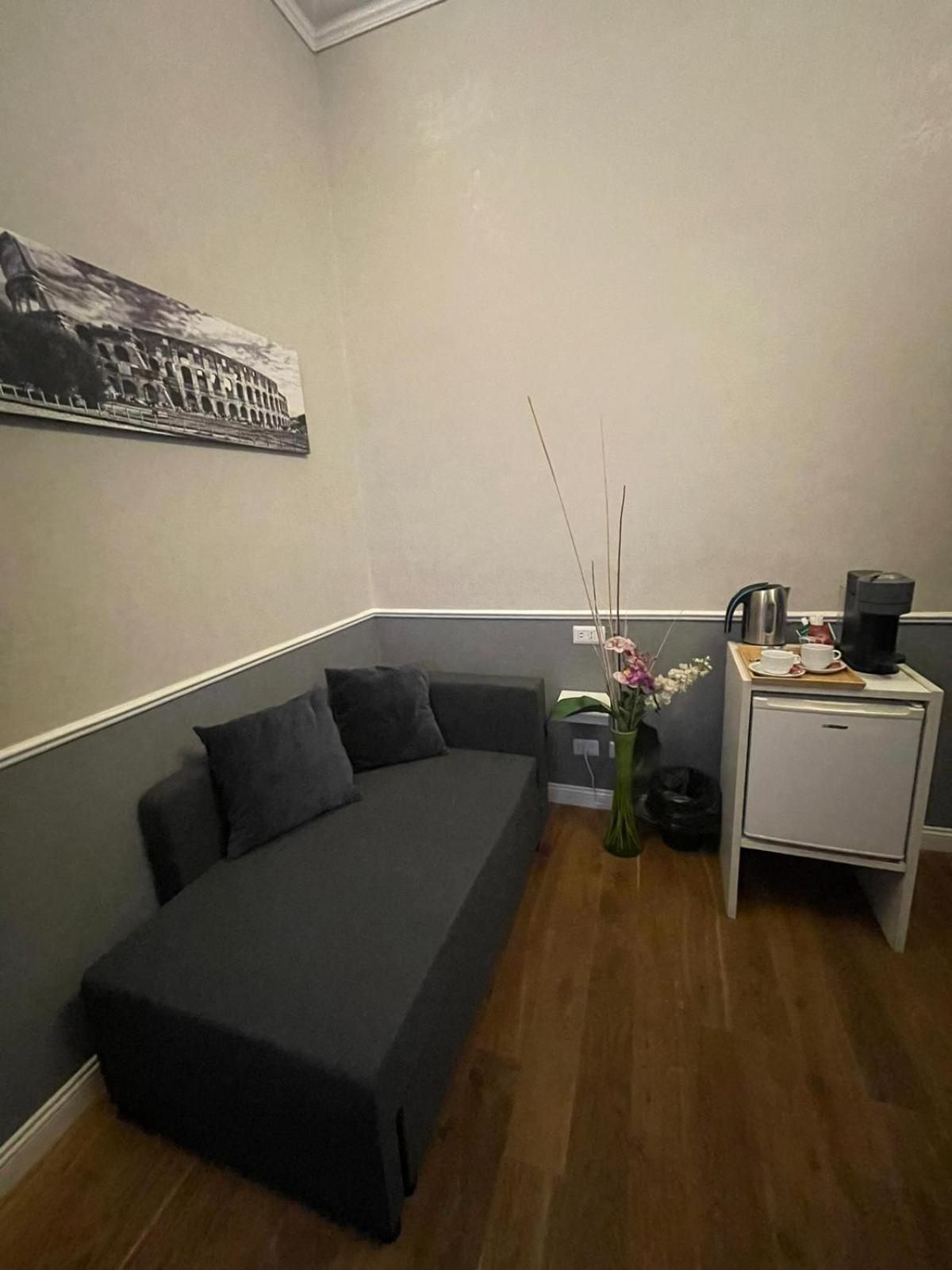 Smart Lux Roma Veneto Hotel ภายนอก รูปภาพ